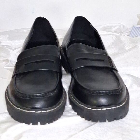 Torrid Women's Lug Sole Penny Loafers Platform Chunky, Academia, Career 10.5 WW - Picture 1 of 14